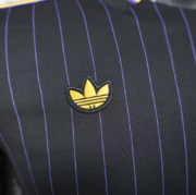 2526 Manchester United Clover player shirt - Image 5