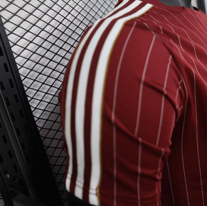 2526 Arsenal casual wear player top - Image 5