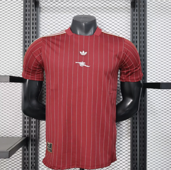 2526 Arsenal casual wear player top - Image 1