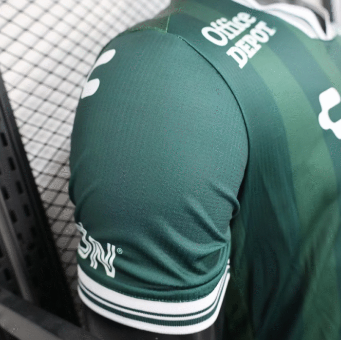 2526 Leon home player edition jersey - Image 7