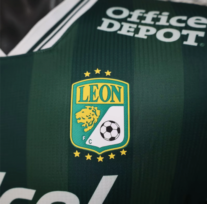 2526 Leon home player edition jersey - Image 4