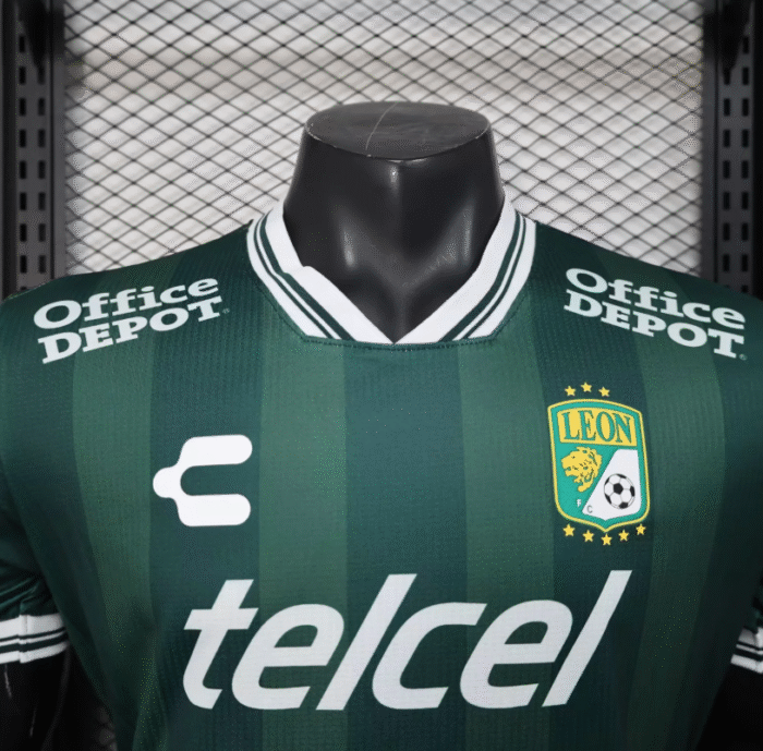2526 Leon home player edition jersey - Image 3