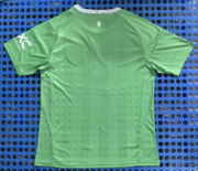 2526 Manchester United goalkeeper green football shirt - Image 3
