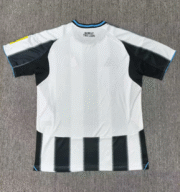 2526 Newcastle United home football shirt - Image 3