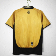 2001/02 season Manchester United double-sided retro football shirt - Image 3